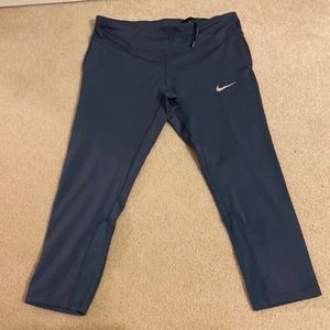 nike capri leggings